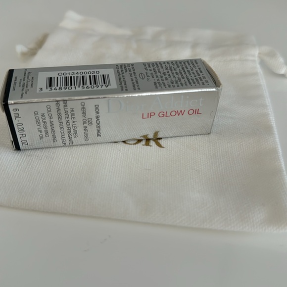 Dior Addict Lip Glow Oil and Dior Pouch - Picture 4 of 5